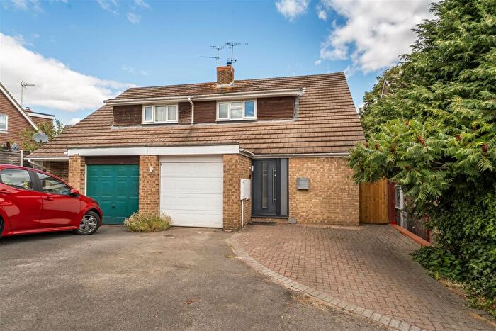 3 Bedroom Semi-Detached House For Sale In Cornfields, Yateley, GU46