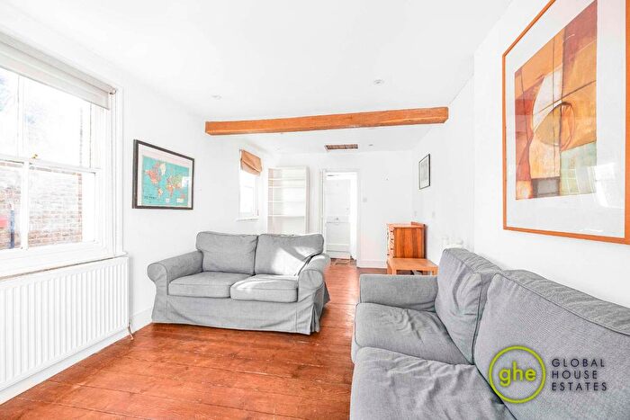 4 Bedroom Town House To Rent In Wingford Road, Brixton, London, SW2