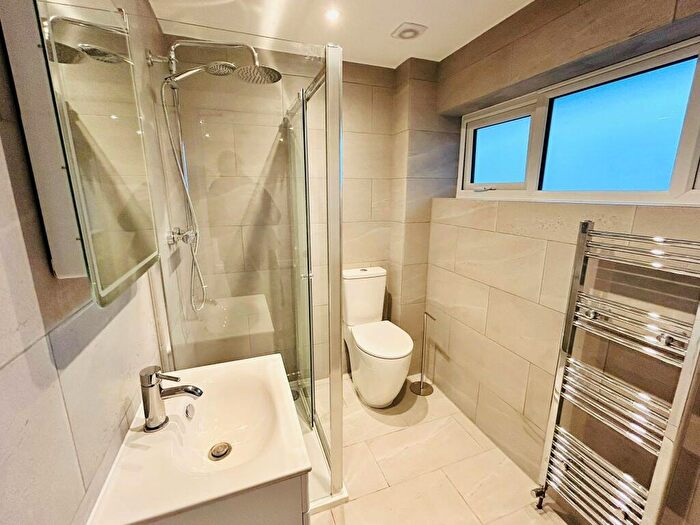 1 Bedroom House To Rent In Gossops Green, RH11
