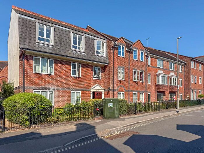 1 Bedroom Flat For Sale In Ryan Court, Blandford Forum, DT11