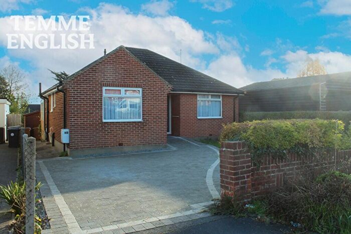 2 Bedroom Detached Bungalow For Sale In Waverley Crescent, Wickford, Essex, SS11