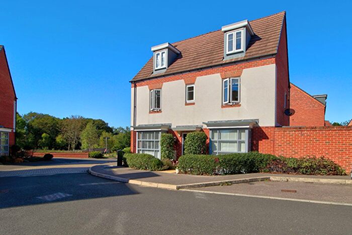 4 Bedroom Semi-Detached House For Sale In Ifould Crescent, Wokingham, RG40