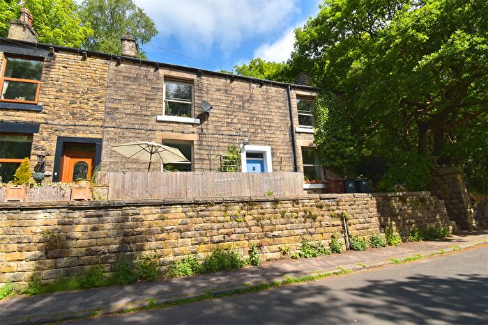 2 Bedroom Semi-Detached House For Sale In Kinder Road, Hayfield, High Peak, SK22