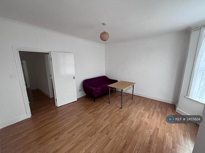 1 Bedroom Flat To Rent In Windsor Road, London, E10