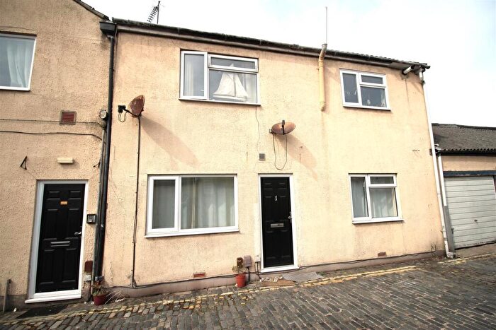 1 Bedroom Apartment To Rent In Wish Place, Southsea, PO5