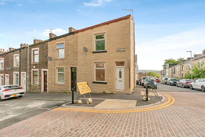 4 Bedroom End Terrace House For Sale In Percy Street, Nelson, Lancashire, BB9