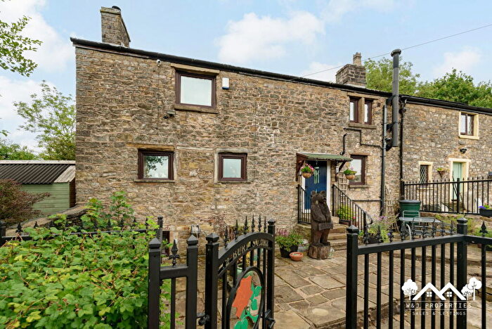 3 Bedroom Cottage For Sale In Bury Square, Darwen, BB3
