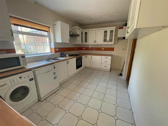 6 Bedroom Property To Rent In The Drive, Isleworth, TW7