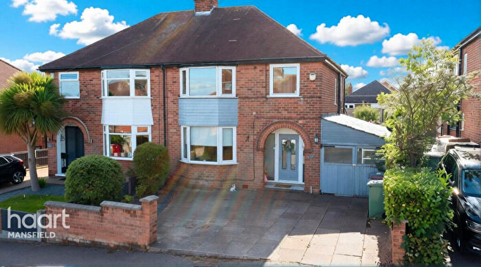 3 Bedroom Semi-Detached House For Sale In Nightingale Avenue, Mansfield, NG19