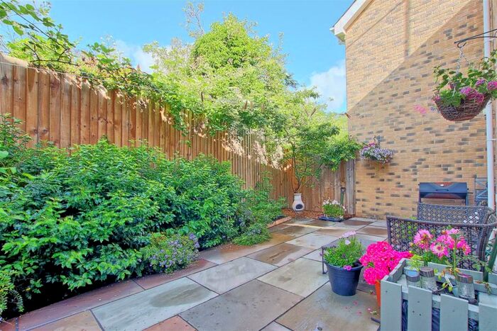 2 Bedroom Flat To Rent In Paddock Street, Soham, Ely, CB7