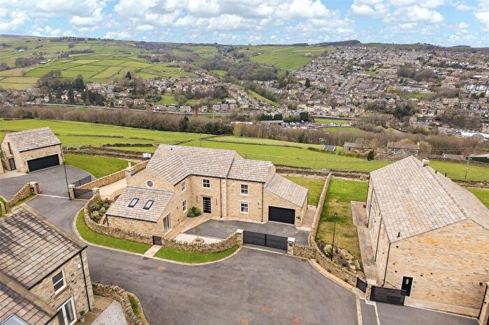 4 Bedroom Detached House For Sale In Victoria Gates, Hill House Road, Holmfirth, HD9