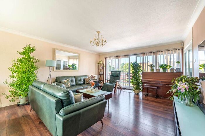 4 Bedroom House For Sale In The Leadings, Wembley, HA9