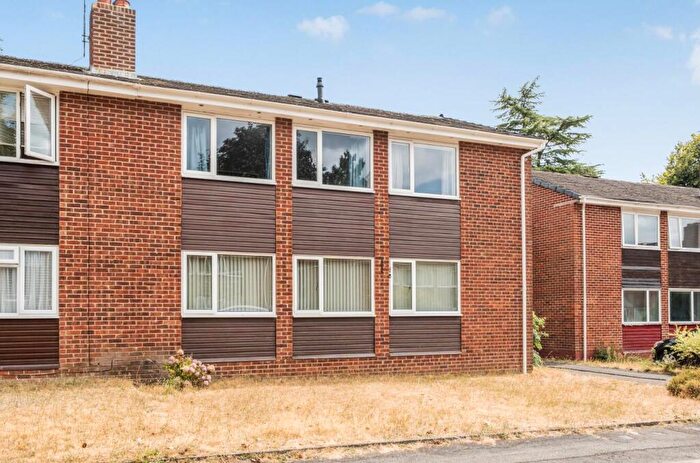 2 Bedroom Maisonette For Sale In Charnwood Close, Hiltingbury, Chandler's Ford, SO53