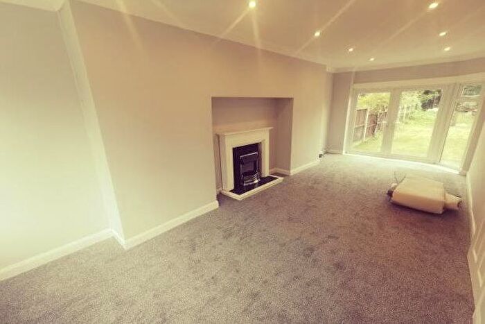 3 Bedroom Semi-Detached House To Rent In Rocky Lane, Birmingham, B42