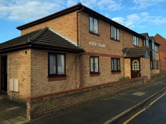 1 Bedroom Flat To Rent In Old Road, Clacton-on-Sea, CO15