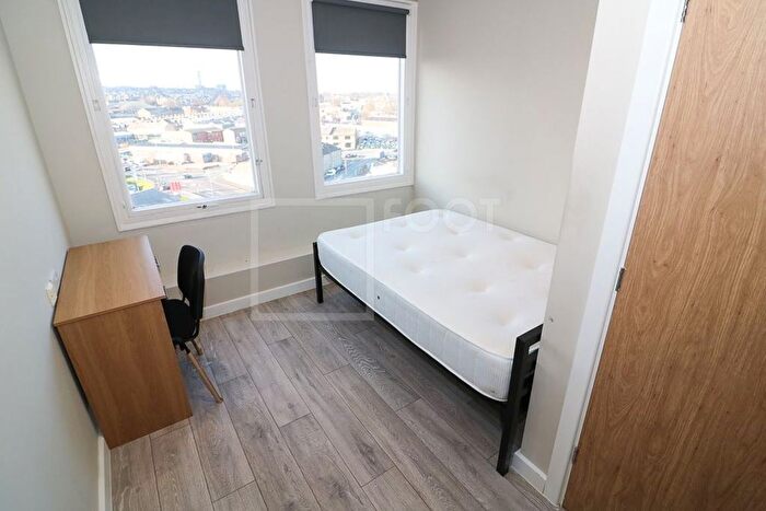 Studio To Rent In Colonnade House, Sunbridge Halls, Bradford, BD1