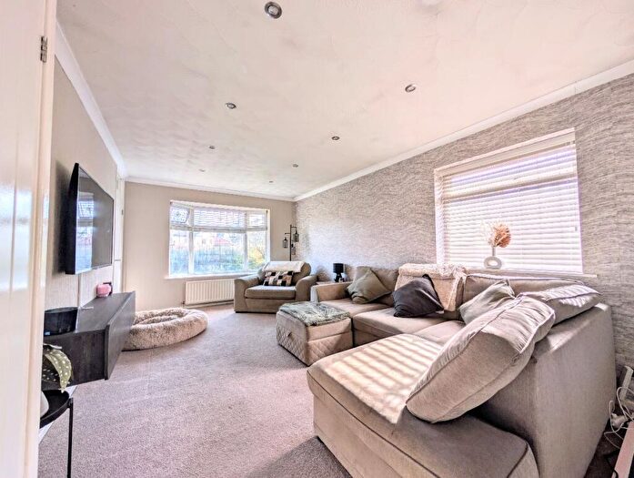 2 Bedroom Bungalow For Sale In Marsh Lane, Farnworth, Bolton, BL4