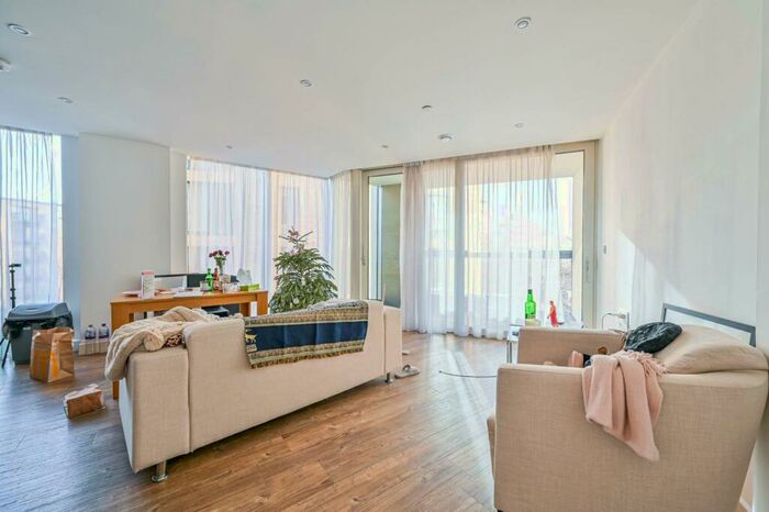 1 Bedroom Flat To Rent In Surrey Quays Road, Canada Water, London, SE16