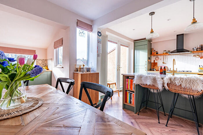 3 Bedroom End Of Terrace House For Sale In Queensholm Drive, Bromley Heath, BS16