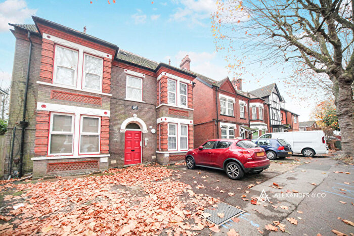 Studio To Rent In Studley Road, Luton, Bedfordshire, LU3