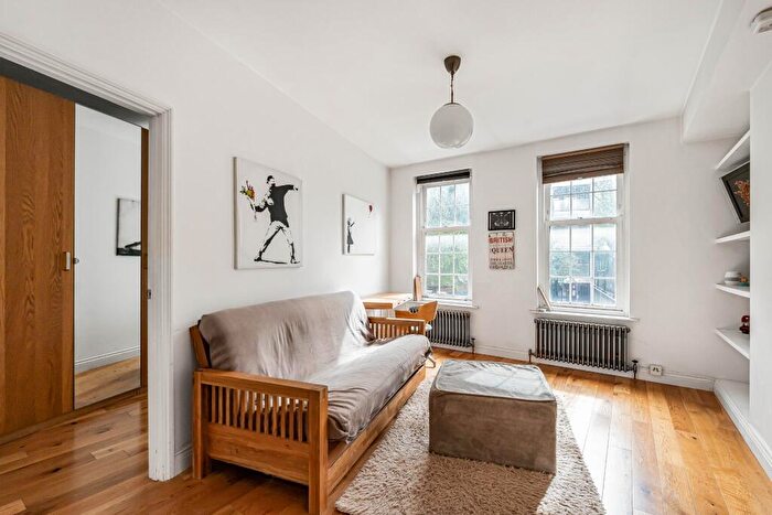 1 Bedroom Flat For Sale In Winsham House, Churchway, London, NW1
