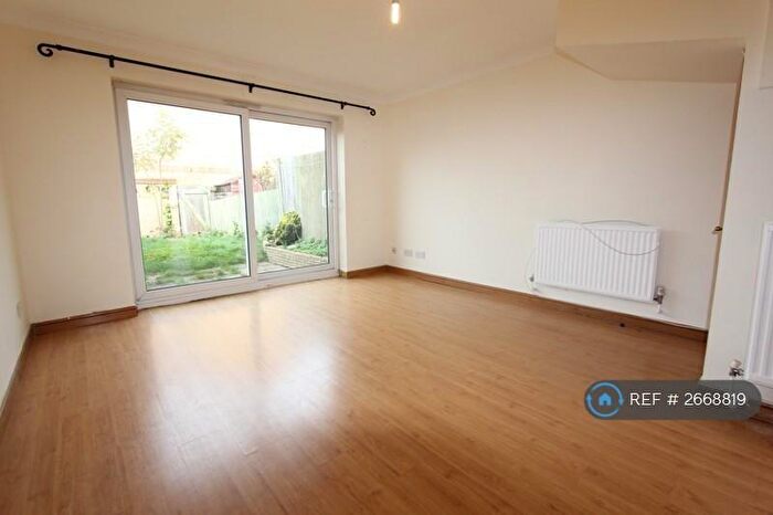 2 Bedroom Terraced House To Rent In Britton Close, London, SE6