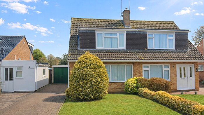 3 Bedroom Semi Detached House For Sale In Hunters Chase, Herne Bay, CT6