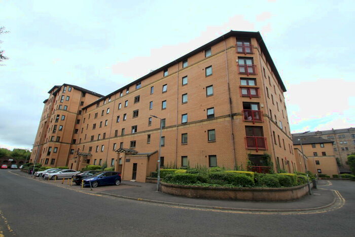 2 Bedroom Flat To Rent In Parsonage Square, Merchant City, G1