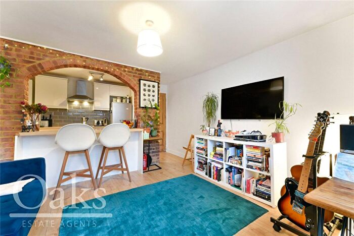 1 Bedroom Flat For Sale In Gleneagle Road, London, SW16