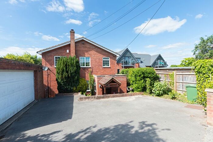 4 Bedroom Detached House To Rent In Cumnor Hill, Oxford, Oxfordshire, OX2