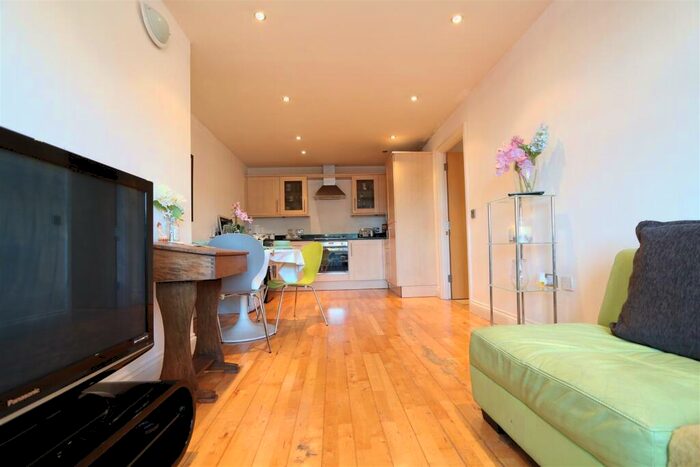2 Bedroom Apartment To Rent In Old London Road, Kingston Upon Thames, KT2