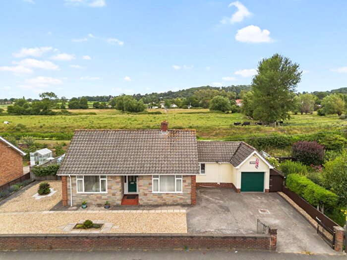 2 Bedroom Detached Bungalow For Sale In Station Road, Congresbury, BS49