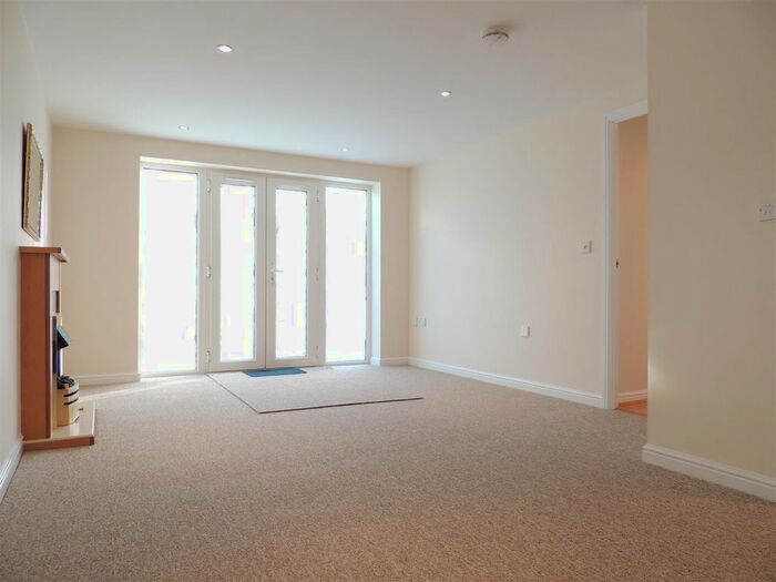 1 Bedroom Flat To Rent In Lodge Road, Kingswood, Bristol, BS15