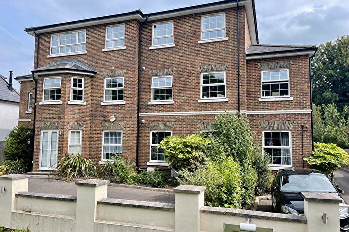 1 Bedroom Flat To Rent In Portsmouth Road, Thames Ditton, KT7