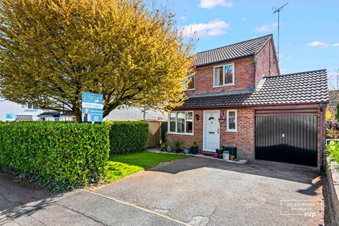 3 Bedroom Detached House For Sale In Woolms Meadow, Ivybridge, Devon, PL21