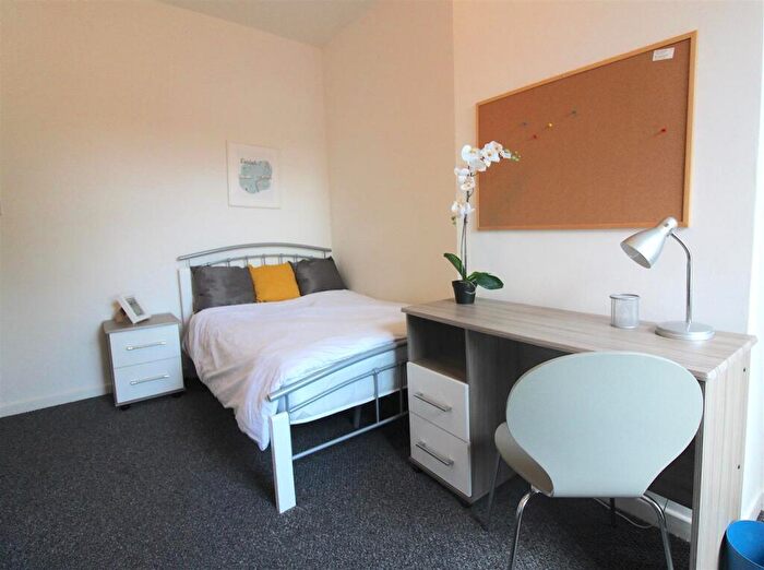 3 Bedroom Terraced House For Sale In Swan Lane, Stoke, CV2