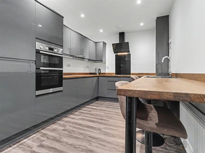 6 Bedroom Terraced House To Rent In Harmer Road, NR3