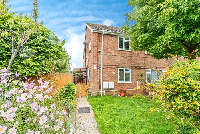2 Bedroom Maisonette For Sale In Braemar Way, Bognor Regis, PO21