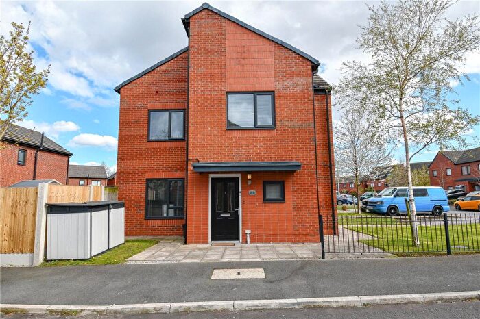 3 Bedroom End Of Terrace House For Sale In Tonbridge Close, Birkenhead, Wirral, CH42