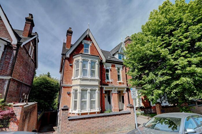1 Bedroom Apartment To Rent In Priory Avenue, High Wycombe, Buckinghamshire, HP13