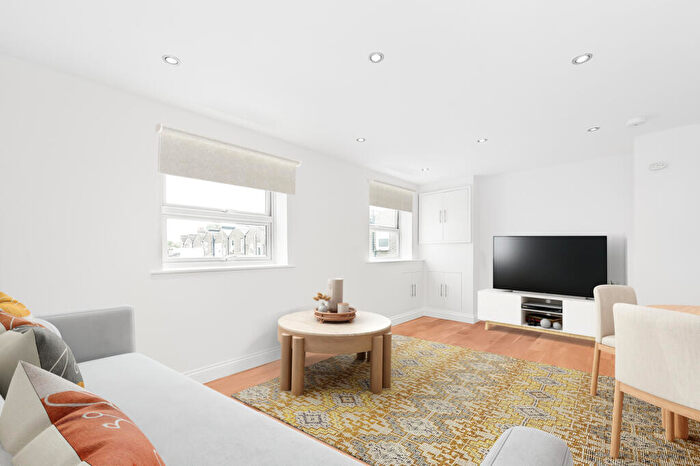 2 Bedroom Flat For Sale In Whateley Road, East Dulwich, SE22