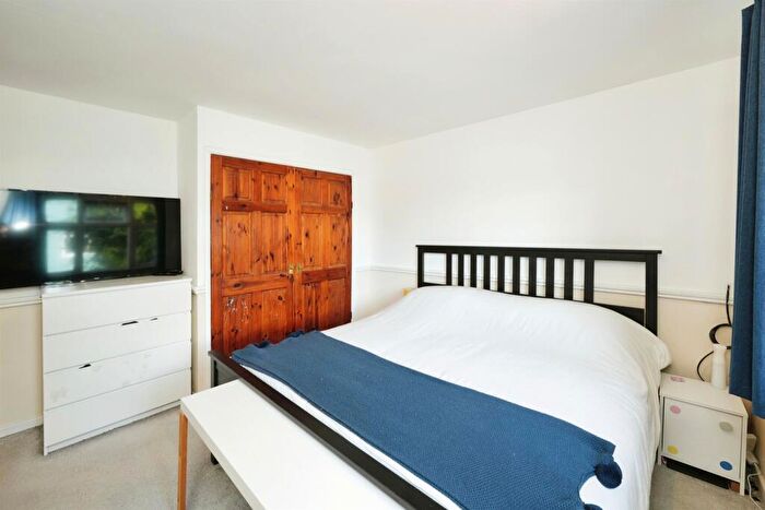 3 Bedroom End Of Terrace House For Sale In Blakeney Road, Patchway, Bristol, BS34
