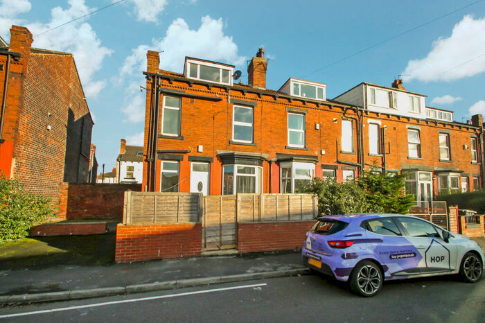 2 Bedroom End Of Terrace House To Rent In Brooklyn Terrace, Armley, Leeds, LS12