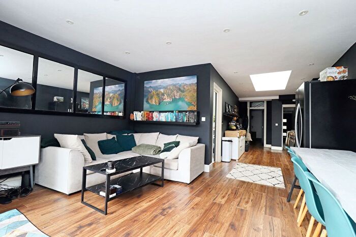 2 Bedroom Flat To Rent In Grosvenor Road, Tunbridge Wells, TN1