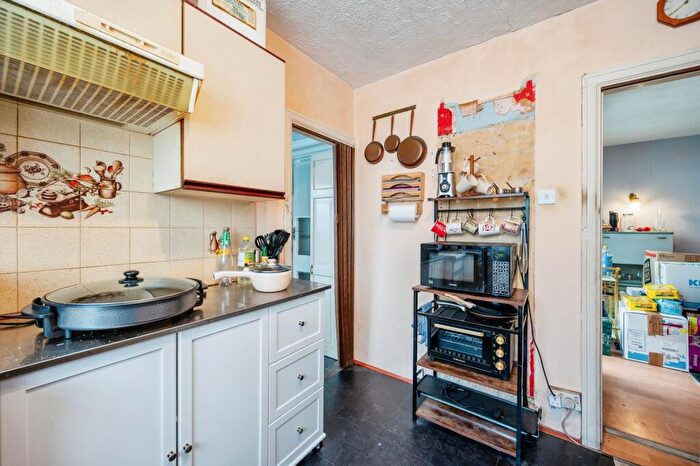 2 Bedroom Bungalow For Sale In Station Road, Drayton, Portsmouth, Hampshire, PO6