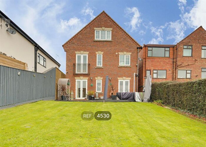 4 Bedroom Detached House To Rent In Catterley Hill Road, Bakersfield, Nottingham, NG3