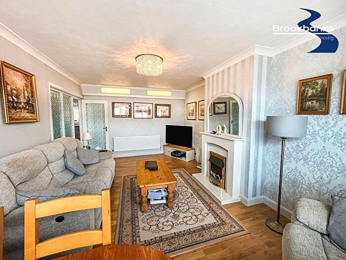 2 Bedroom Semi-Detached Bungalow For Sale In Forge Lane, Horton Kirby, DA4