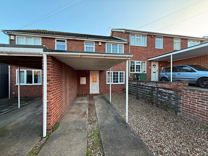 3 Bedroom Town House To Rent In Chiswick Drive, Loughborough, LE11