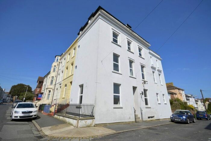 2 Bedroom Flat To Rent In London Street, Folkestone, Kent, CT20