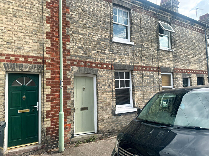 2 Bedroom Terraced House To Rent In Warrington Street, CB8